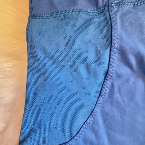 Lululemon Chaturanga Bra Tank Top Size 10 Blue - Picture 7 of 14